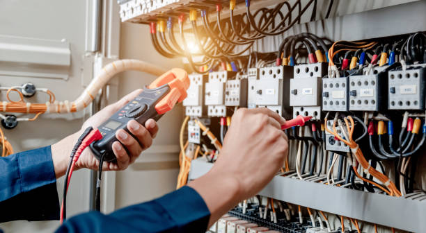 Best Emergency Electrical Repair  in Highland, IL